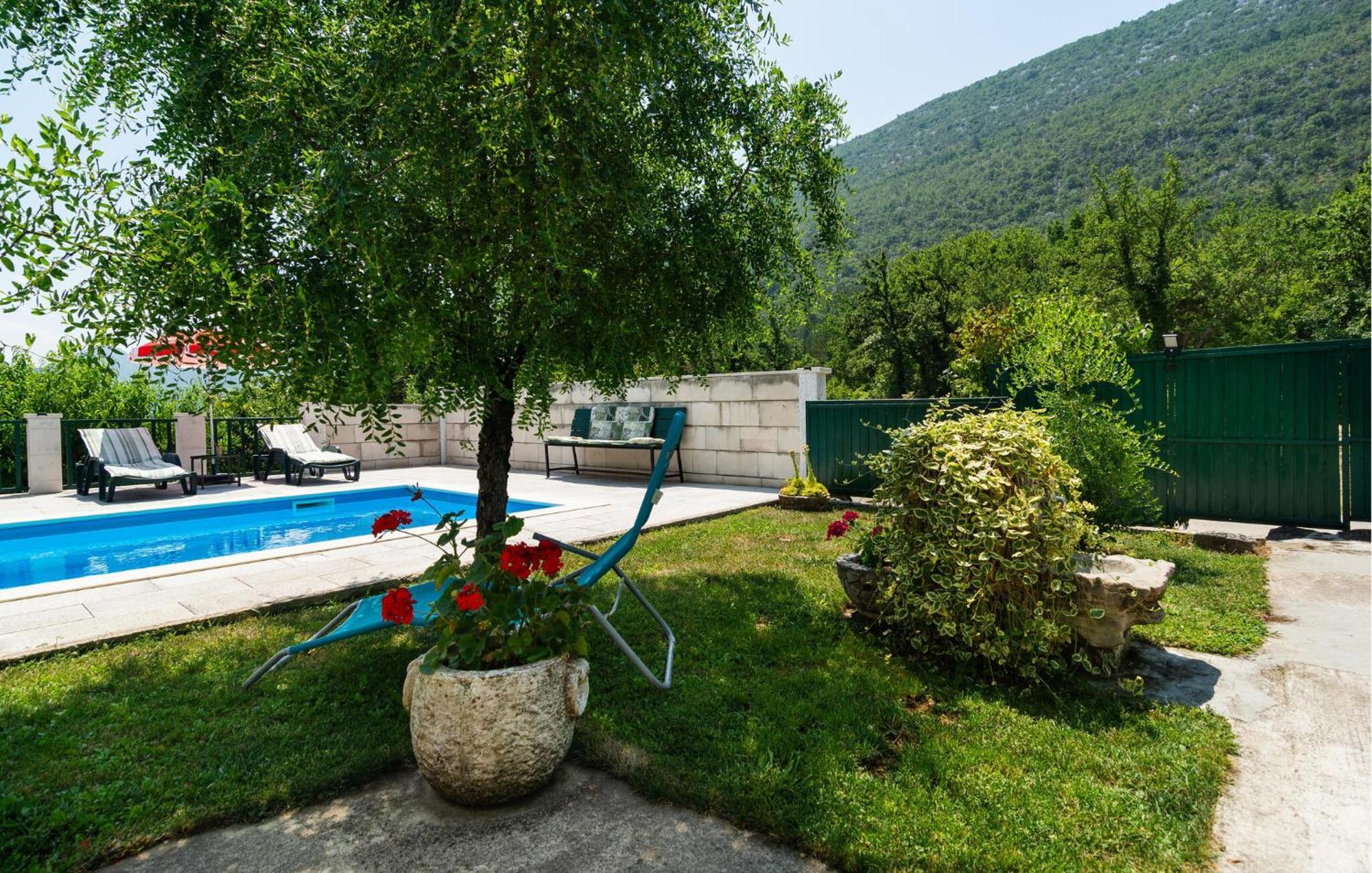 Svinisce Cozy Home In Podaspilje With Kitchen מראה חיצוני תמונה